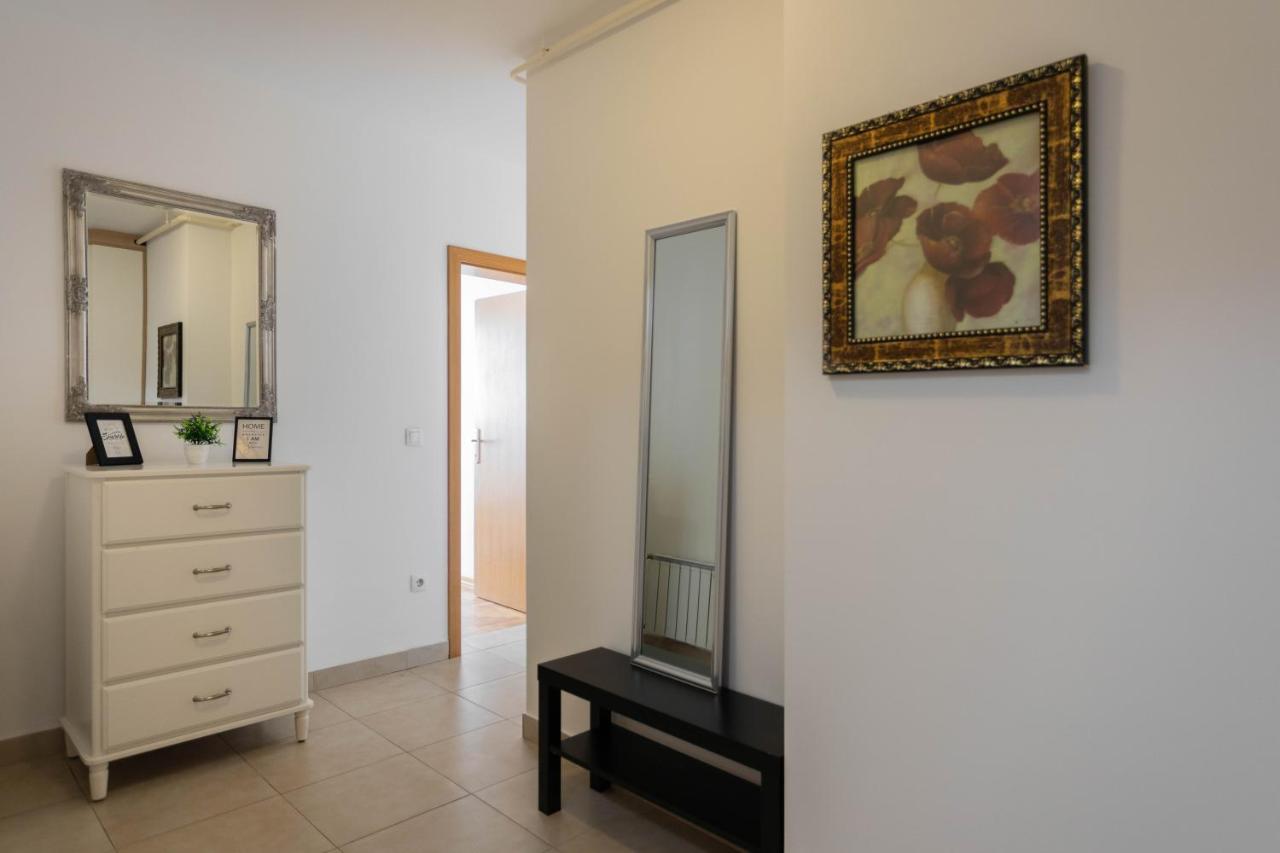 Ferienwohnung Sunny 1Bdr With Balcony & Parking Zagreb Exterior foto
