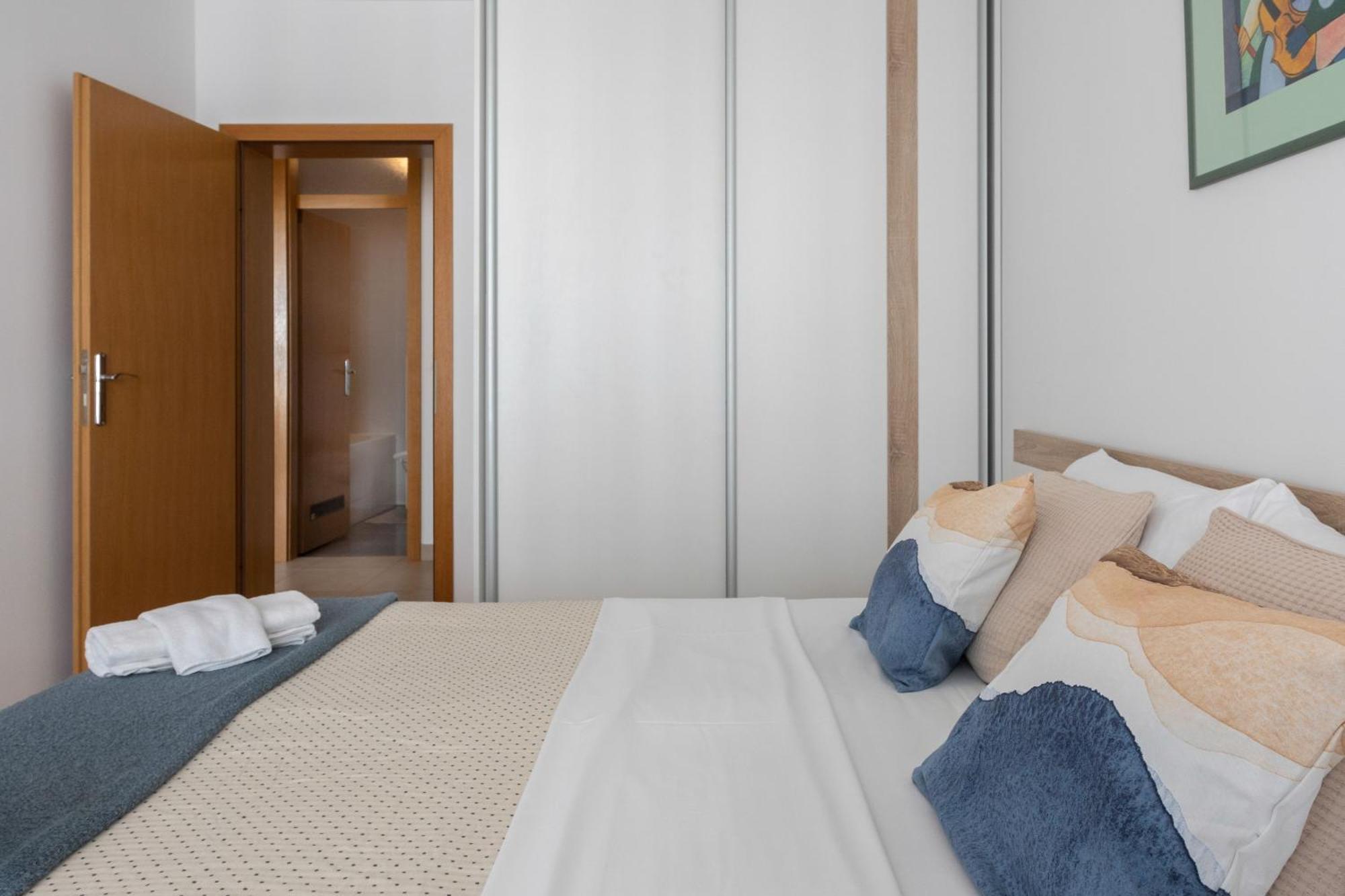 Ferienwohnung Sunny 1Bdr With Balcony & Parking Zagreb Exterior foto